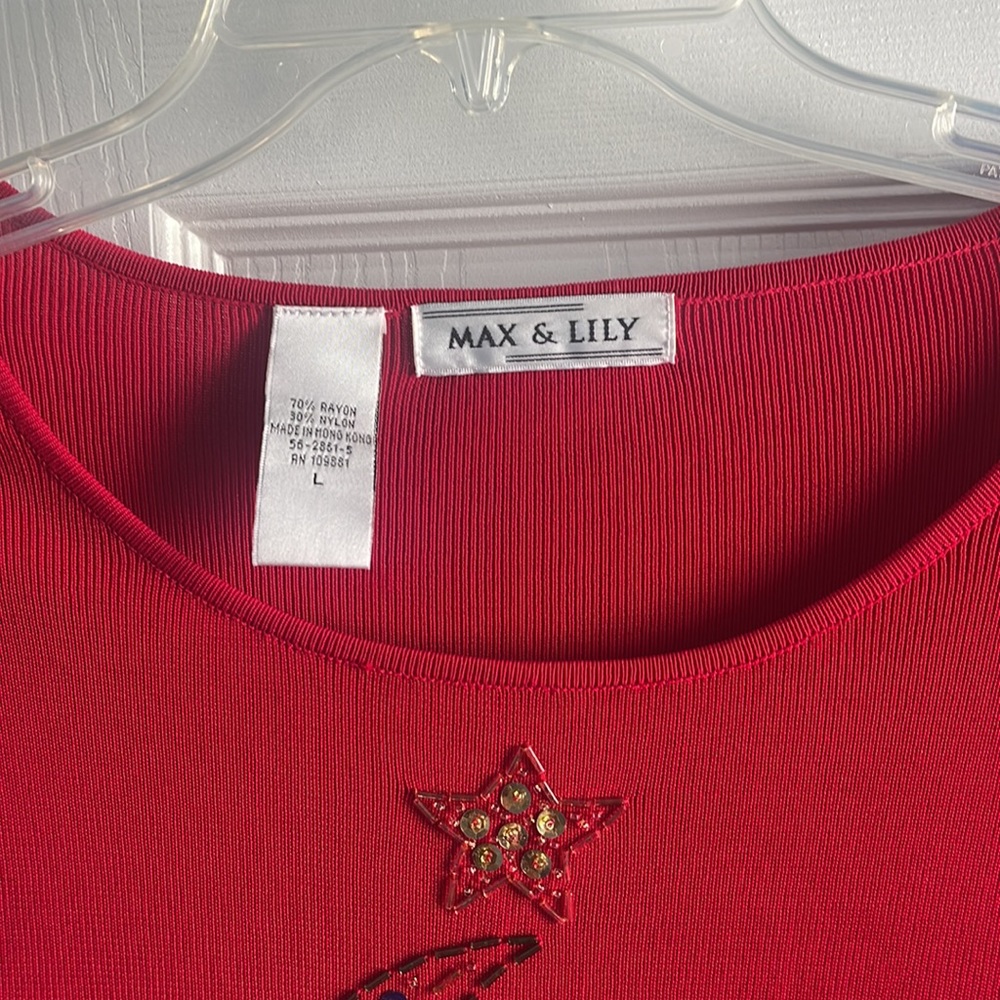 2 holiday tops size L - Picture 4 of 7